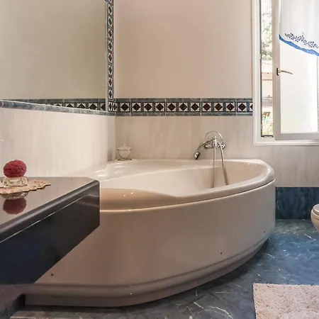 Apartment Collarea Isolabona