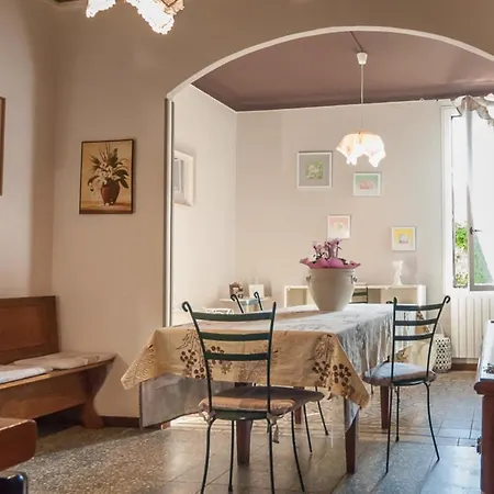 Apartment Collarea